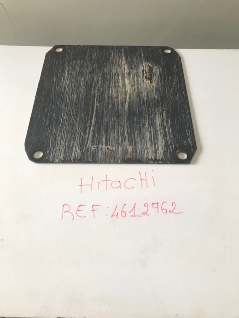 PLAQUE PROTECTRICE INFERIEURE DU CHASSIS HITACHI