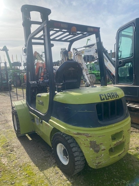 Chariot Élévateur Diesel CQ30D Clark